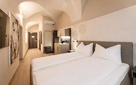 Aparthotel Lavilo Main Square